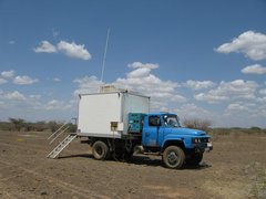 Kenya_2010_Recorder_on_line.jpg