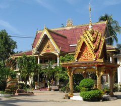 Laos_Vientiane_Inside_Wat_Jun.jpg