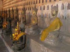 Laos_Vientiane_Wat_Sisaket_Buddha_Statues_4.jpg