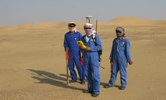 Oman_2009_Surveying_on_foot_2.jpg