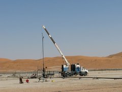 m_Oman_Oilfield_Slick_line_rig_2.jpg