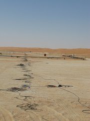 m_Seismic_-_Oman_-_2008_Line_though_Pipe_lines_7.jpg