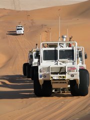 m_Seismic_-_Oman_-_2008_Vibs_in_dunes_8.jpg
