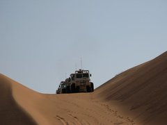 m_Seismic_-_Oman_-_2008_Vibs_on_Dunes_Ramlat_5.jpg