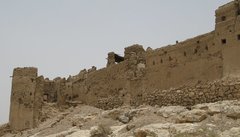 Oman_Ibri_Fort_from_Front_-_2.jpg