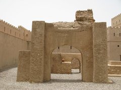 Oman_Ibri_Reconstructed_Fortress_Water_Well.jpg