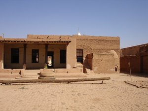 m_Kalifas_house_Back_yard1.JPG