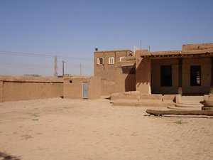 m_Kalifas_house_Back_yard3.JPG
