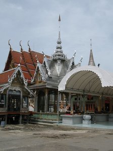 m_Wat_Kratum_Suea_Pla_-_1.jpg
