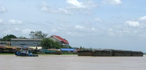 Filename=m_Rice_Barges-3.JPG
Filesize=41KiB
Dimensions=800x389
Date added=Sep 20, 2019 m_Rice_Barges-3.JPG