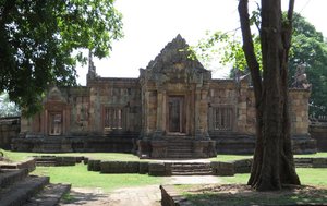 m_NEApril2015_PrasatMuaengTam_Crop_IMG_0982.jpg