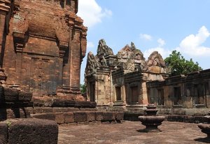 Filename=m_NEApril2015_PrasatMuangTam_Crop_DSCN2129.jpg
Filesize=134KiB
Dimensions=800x548
Date added=Sep 20, 2019 m_NEApril2015_PrasatMuangTam_Crop_DSCN2129.jpg