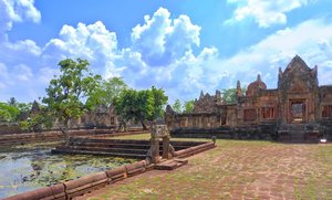 Filename=m_NEApril2015_PrasatMuangTam_HDR_DSCN2090_89_1_Detail-crop.jpg
Filesize=101KiB
Dimensions=800x485
Date added=Sep 20, 2019 m_NEApril2015_PrasatMuangTam_HDR_DSCN2090_89_1_Detail-crop.jpg