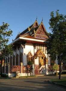 Chachoengsao_500_Year_Old_Wat_3-_Wat_Panitaram_Chachoengsao.jpg