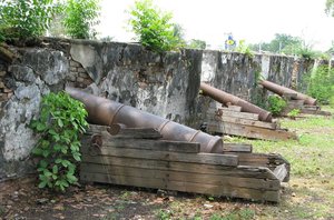 m_Chachoengsao_City_Wall_Cannon_4.JPG
