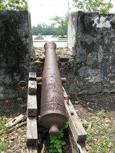 m_Chachoengsao_City_Wall_Cannon_5.JPG