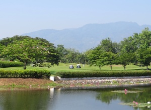 Golf_ChiangMai_2015_Green_Valley_IMG_1070-s.jpg