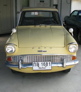 m_Jesada_Technik_Museum_Ford_Anglia.jpg