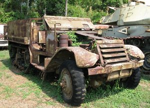 m_Jesada_Technik_Museum_Half_Track.jpg