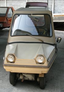 m_Jesada_Technik_Museum_Micro_Car_10.jpg