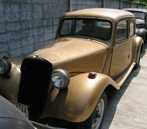 m_Jesada_Technik_Museum_Old_Car_3.jpg