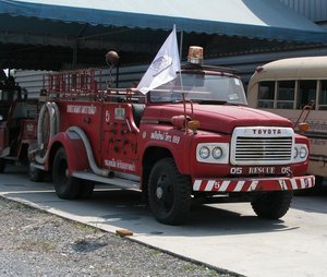 m_Jesada_Technik_Museum_Old_Fire_Truck_1.jpg