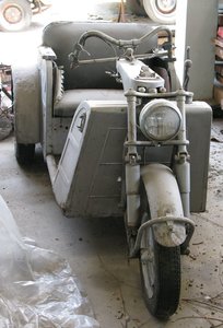 m_Jesada_Technik_Museum_Old_Tricycle_2.jpg