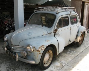 m_Jesada_Technik_Museum_Old_car_1.jpg