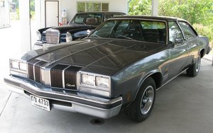 m_Jesada_Technik_Museum_Oldsmobile_2.jpg