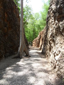 Filename=m_Kanchanaburi_May_2012Hellfire_Pass_4.jpg
Filesize=173KiB
Dimensions=600x800
Date added=Sep 20, 2019 m_Kanchanaburi_May_2012Hellfire_Pass_4.jpg