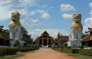 m_Kanchanaburi_May_2012Prommitr_-_Naresuan_Film_Set_-_Burmese_city_6.jpg