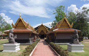 m_Kanchanaburi_May_2012Prommitr_-_Naresuan_Film_Set_-_Burmese_city_8.jpg
