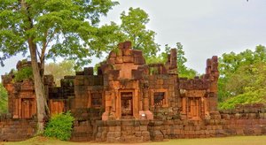 m_NEApril2015_PrasatPueaiNoi_HDR_DSCN1653_2_4_Detail-crop.jpg