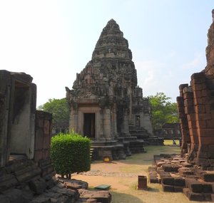 m_NEApril2015_Pimai_Crop_DSCN1581.jpg
