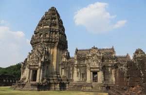 m_NEApril2015_Pimai_Crop_IMG_0824.jpg