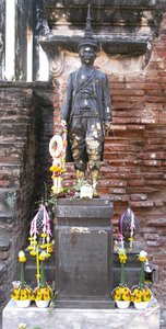 Filename=Lopburi_Statue_of_King_Narai.jpg
Filesize=106KiB
Dimensions=407x800
Date added=Sep 20, 2019 Lopburi_Statue_of_King_Narai.jpg