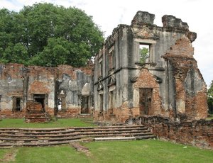 Filename=Lopburi_Wichien_House_3.jpg
Filesize=170KiB
Dimensions=800x614
Date added=Sep 20, 2019 Lopburi_Wichien_House_3.jpg