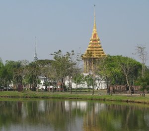 Muang_Boran_Ancient-City_Mondod_Buddha_Footprint_2.jpg