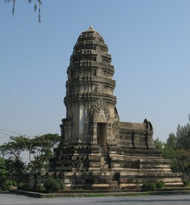 Muang_Boran_Ancient-City_Stupa_Phra_Maha_That_Ratchaburi_2.jpg