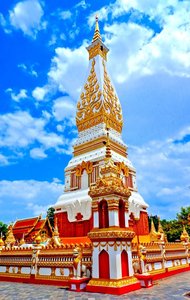 m_NEApril2015_WatPhraThatPhanom_HDR_DSCN1819_8_20_Detail-crop.jpg