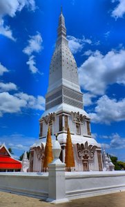 m_NEApril2015_WatPhraThatUten_HDR_DSCN1762_1_3_Localtone-crop.jpg