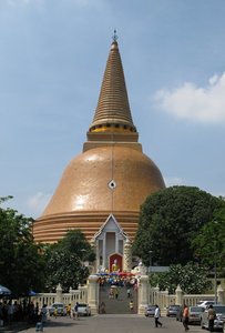 m_Thailand_Nakon_Pathom_-_Phra_Pathom_Chedi_4.jpg