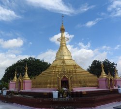 DSCN3218_-_Burma2C_Myawady_Wat_1.jpg