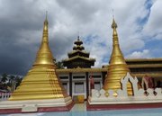 normal_DSCN3256_-_Burma2C_Myawady_Wat_8.jpg