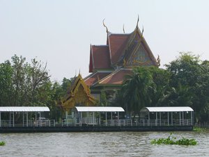 Koh_Kret_Wat_Klang_Kret_from_Koh_Kret_1.jpg