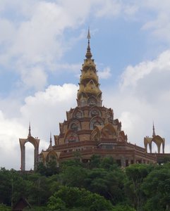 Filename=Petchabun_2014_Khao_Kor_Wat_PhraTat_Phasorn_Keaw_-_1.jpg
Filesize=65KiB
Dimensions=645x800
Date added=Sep 20, 2019 Petchabun_2014_Khao_Kor_Wat_PhraTat_Phasorn_Keaw_-_1.jpg