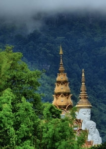 m_Aug_2015_Khao_Kor_Wat_PhraTat_Phasorn_Keaw_DSCN2776_5_7_Localtone.jpg