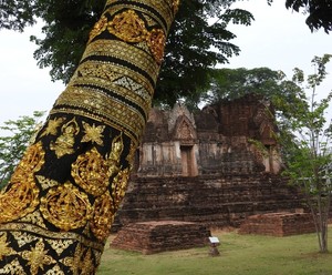 DSCN3187_-_Phitsanulok_Wat_Chula_Manee_Ruin_3.jpg