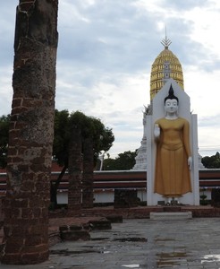Filename=DSCN3475_-_Phitsanulok_Wat_Phra_Sri_Rattana_Mahatat_Woramahawihan28Wat_Yai29.jpg
Filesize=131KiB
Dimensions=493x600
Date added=Sep 20, 2019 DSCN3475_-_Phitsanulok_Wat_Phra_Sri_Rattana_Mahatat_Woramahawihan28Wat_Yai29.jpg