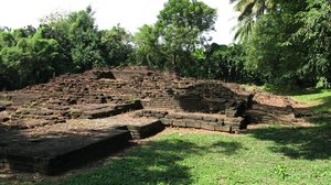 Filename=Prachinburi_Mahosot_Ruins_at_Mahosot_1.jpg
Filesize=140KiB
Dimensions=800x450
Date added=Sep 20, 2019 Prachinburi_Mahosot_Ruins_at_Mahosot_1.jpg